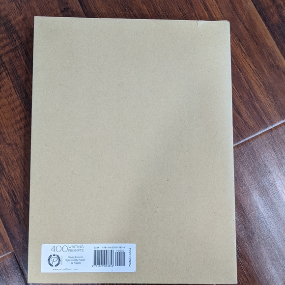 400 Writing Prompts Journal - Picture 8 of 8